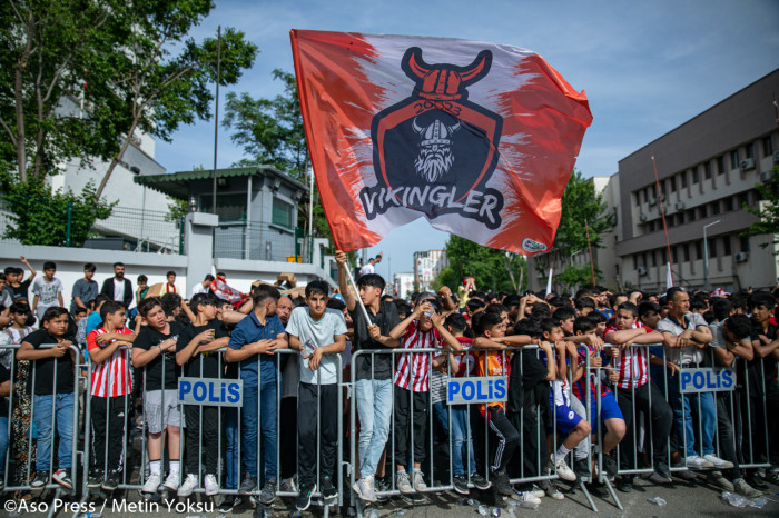 Petrolspor taraftarlarının şampiyonluk kutlamalarından kareler