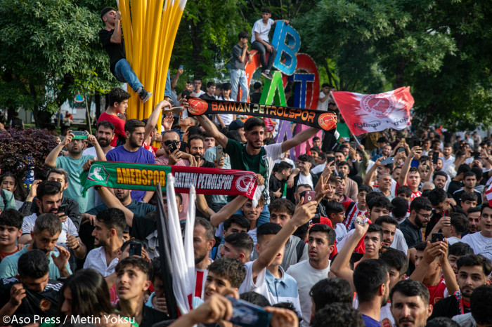 Petrolspor taraftarlarının şampiyonluk kutlamalarından kareler