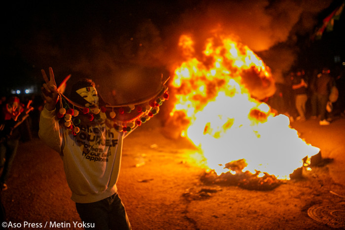İlk Newroz Ateşi Batman'da Yakıldı Kürtler Ateşle Dans Etti