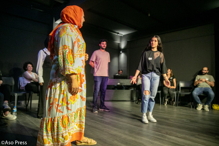 Kürtçe ‘doğaçlama tiyatro’, beğeni topladı