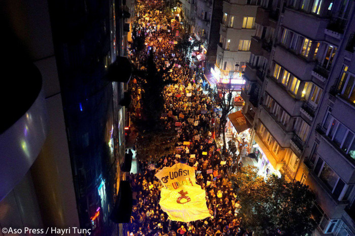 Feminist Gece Yürüyüşü'nden Potreler