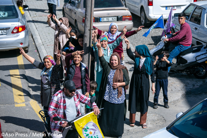 Batman’da DEM Parti'den kenti baştan başa geçen final konvoyu