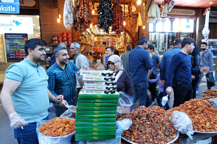 Bayram alışverişi sönük geçiyor