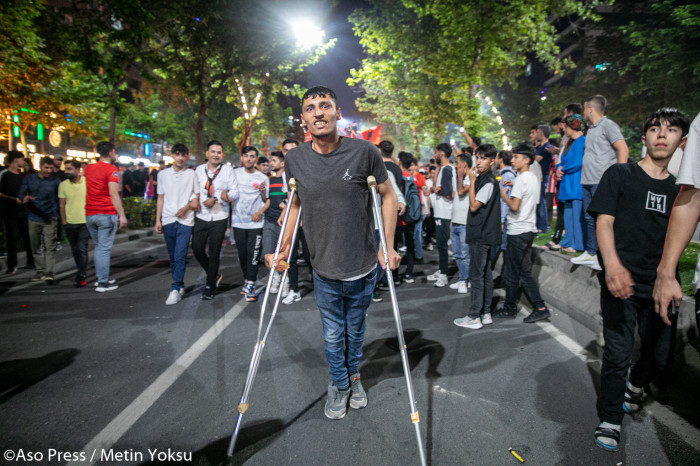 Batmanlılar ‘şampiyon’u karşıladı, caddeler trafiğe kapandı