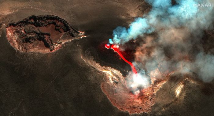 Etna yanardağındaki alevlerin görsel şöleni