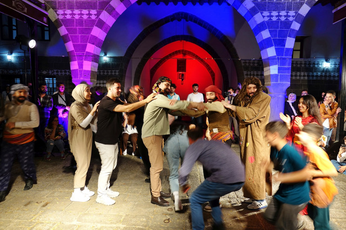 Fotoğraflar ile Diyarbakır'daki tiyatro festivali