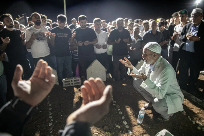 Bir Fotoğrafın Perde Arkası: Ölüm ve Sessizlik!