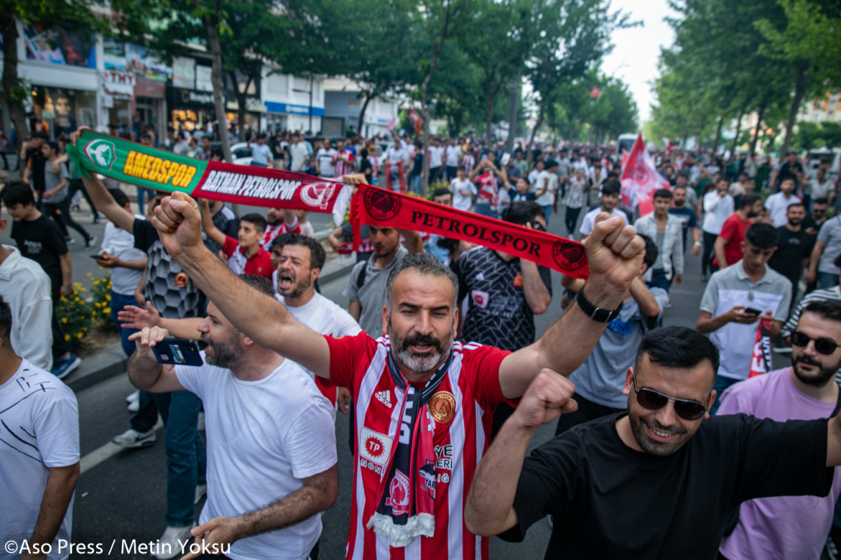 Petrolspor taraftarlarının şampiyonluk kutlamalarından kareler