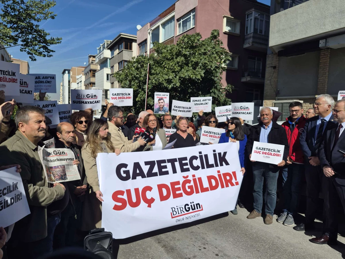 Tutuklanan Birg&uuml;n Muhabiri İ&ccedil;in Toplandılar 